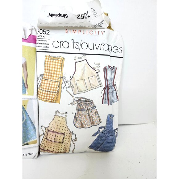 3 VINTAGE APRON PATTERNS USED - Picture 4 of 4